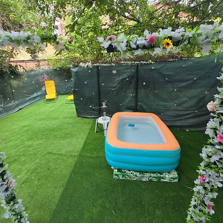 Διαμέρισμα Happy House Garden *