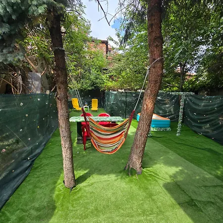 Happy House Garden
